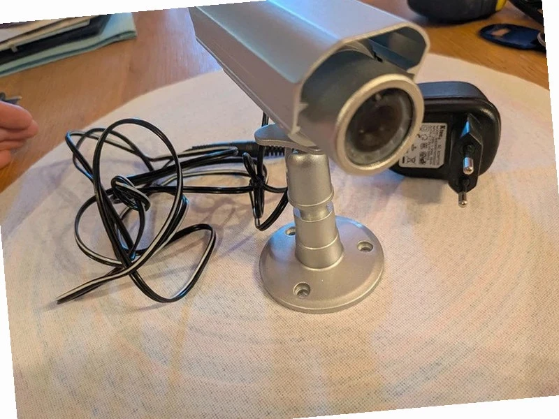 Caméra de surveillance dissuasive. En metal